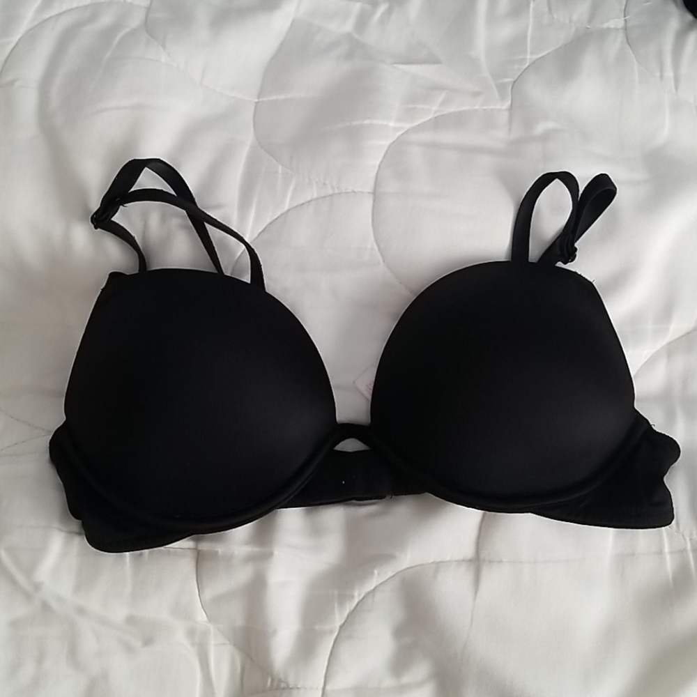 PINK VS Wear Everywhere Super Push Up